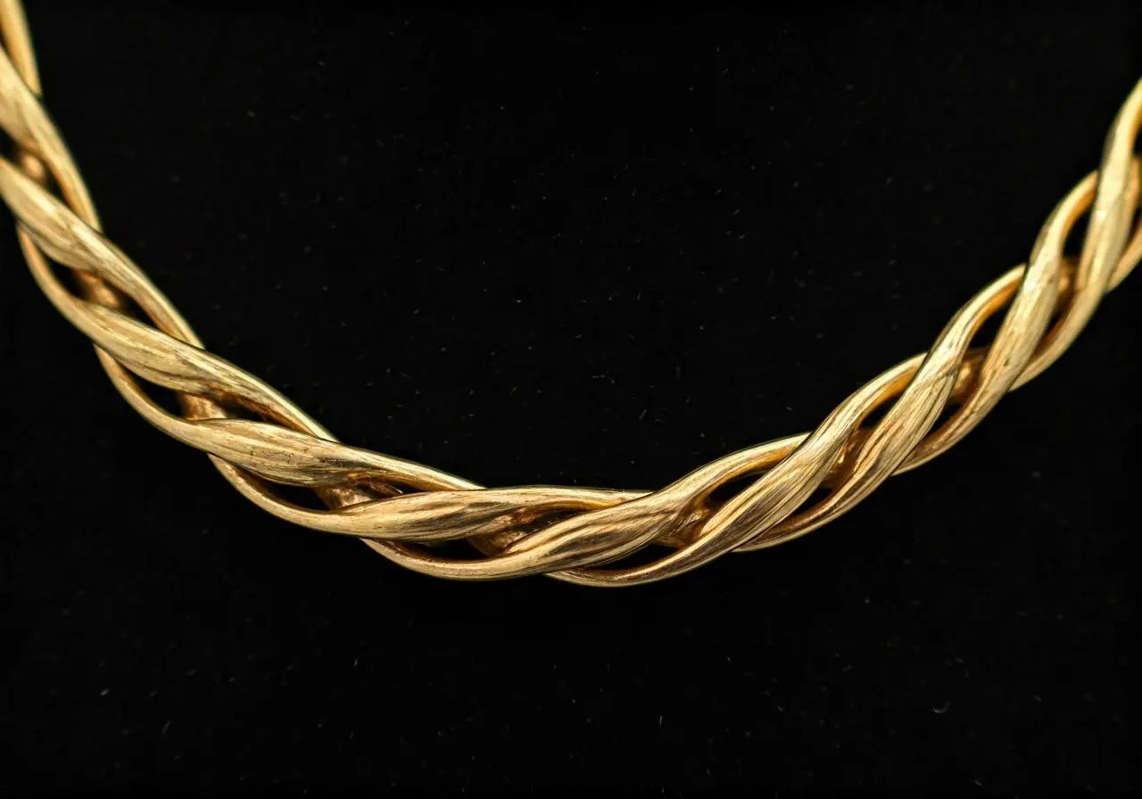 From Classic to Contemporary: The Versatility of a 14k Gold Necklace
