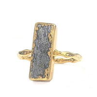 Yaf Sparkle, Rectangular Gemstone Ring